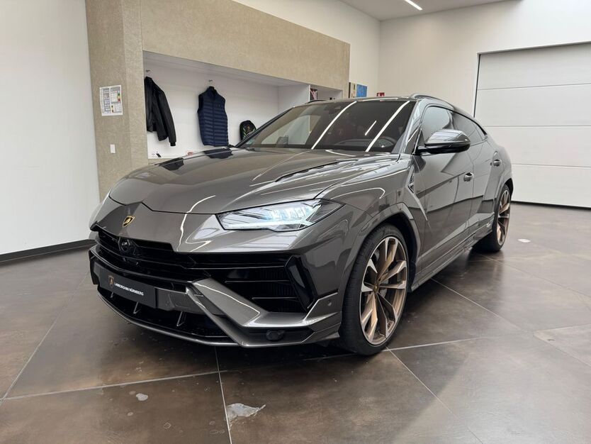 Lamborghini Urus 7.010 km 315.000 € Nürnberg 90441