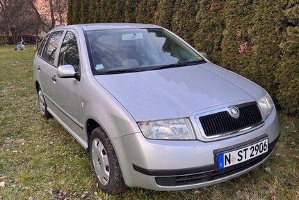 Skoda Fabia 181.000 km 950 &euro; Roth 91154