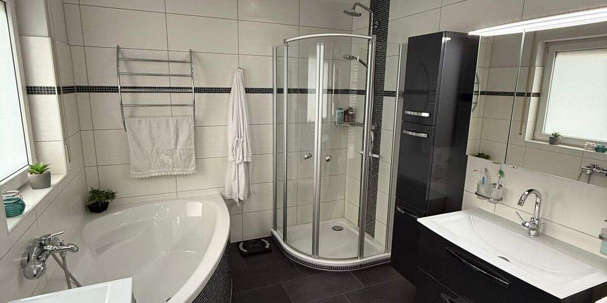 Reihenmittelhaus Feucht - 5 Zimmer, 133 m&sup2;, 495.000&euro; | Angebot:25684419