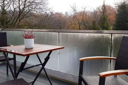 Nordstadt & mit Balkon! Freie und helle 3,5-Zimmer-Wohnung im 3.OG, neue Böden & Bad! Ruhige und zentrale Lage