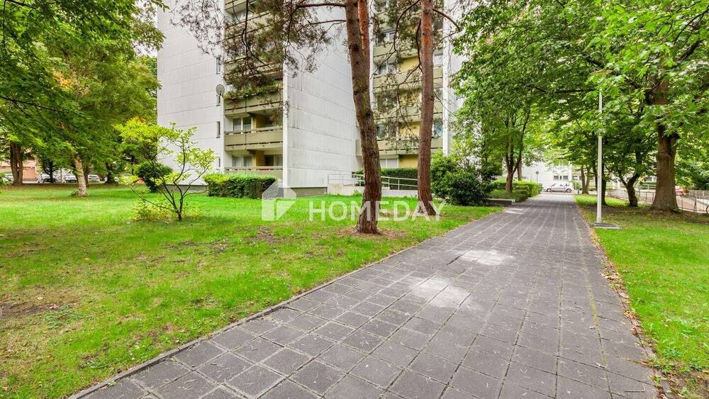 Renovierungsbedürftige 3-Zimmer-Wohnung mit zwei Loggien und optionalem Tiefgaragenstellplatz 3 zimmer