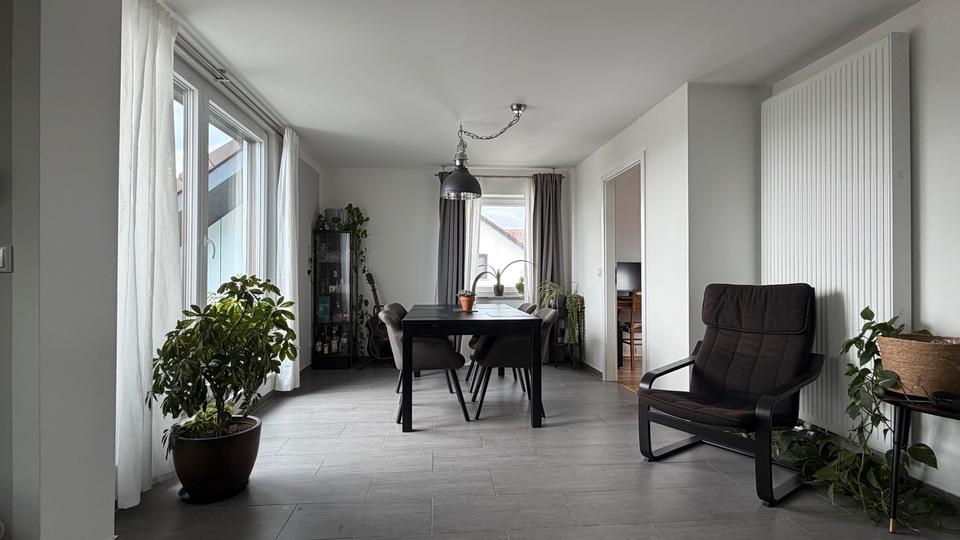Dachgeschoßwohnung Roßtal - 3 Zimmer, 83 m&sup2;, 340.000&euro; | Angebot:27165704