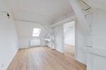 Dachgeschoßwohnung Nürnberg Eberhardshof - 3 Zimmer, 80 m&sup2;, 1.100&euro; | Angebot:26594115