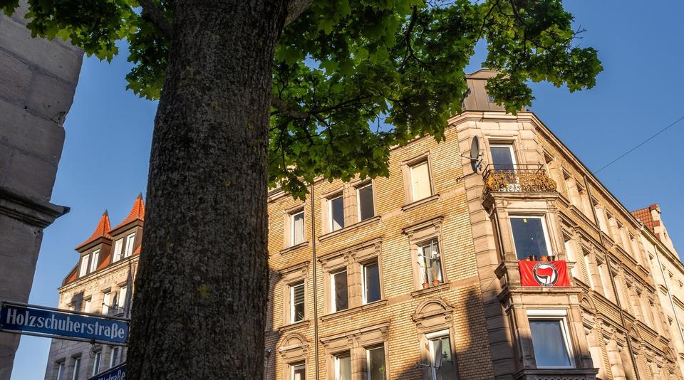 Etagenwohnung Nürnberg Sankt Leonhard - 4.5 Zimmer, 96 m&sup2;, 1.250&euro; | Angebot:26423264
