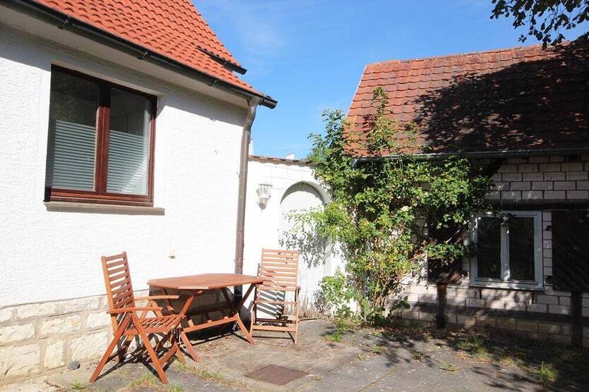 Schönes Grundstück mit renovierungsbedürftigem Wohnhaus 5 zimmer