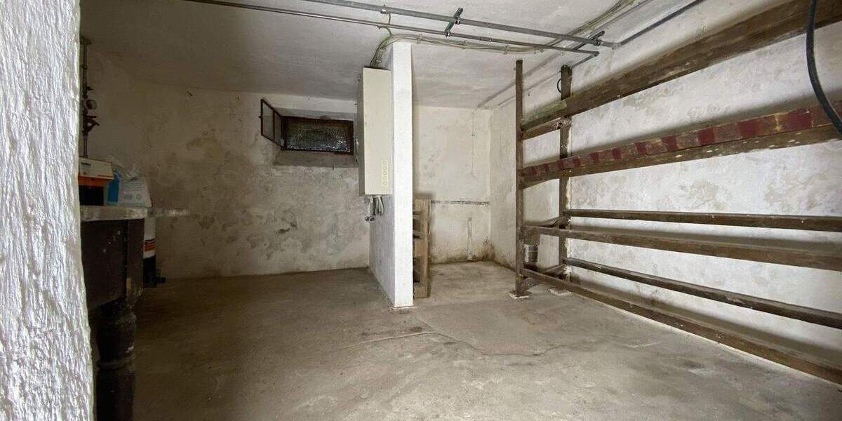 Einfamilienhaus Roßtal Weitersdorf - 9 Zimmer, 187 m&sup2;, 349.000&euro; | Angebot:25771449