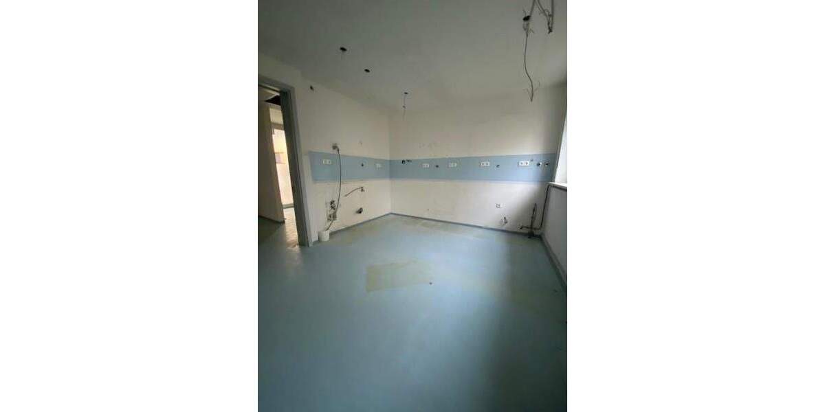 Gewerbeobjekt Nürnberg Langwasser - 6 Zimmer, 125 m&sup2;, 1.250&euro; | Angebot:24594270