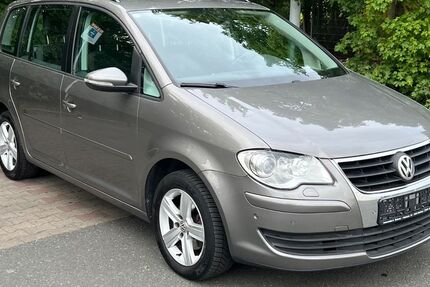 VW Touran 136.500 km 8.488 &euro; Nürnberg 90441