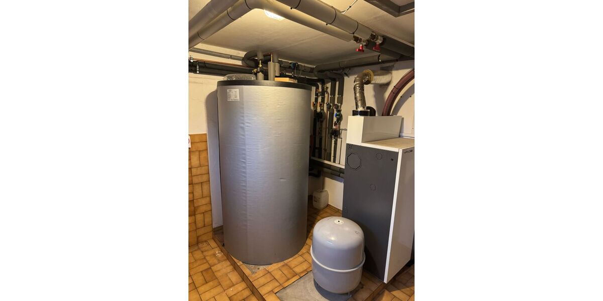 Kinderfreundliches, sehr helles EFH für eine große Familie mit 2 separaten Wohnungen - OHNE MAKLER 7 zimmer