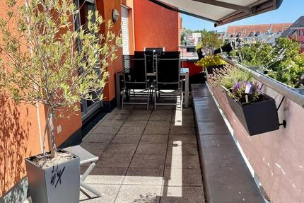 3,5 Zi. Penthouse-Whg. mit großer Dachterrasse, EBK, ab 01.05.26 3.5 zimmer