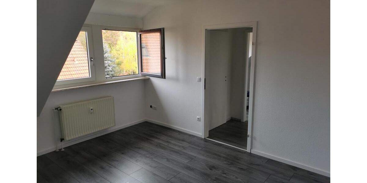Dachgeschoßwohnung Nürnberg Eibach - 3.5 Zimmer, 79 m&sup2;, 980&euro; | Angebot:25646981