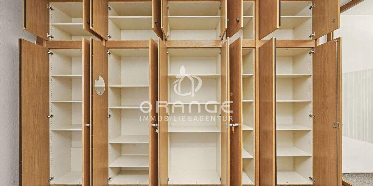 ***Direkt an der B14 - Denkmalgeschütze Gewerbefläche sucht neuen Eigentümer*** zimmer