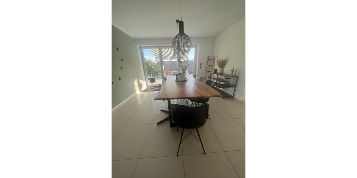 Einfamilienhaus Neunkirchen am Brand - 13 Zimmer, 320 m&sup2;, 3.200&euro; | Angebot:27613156