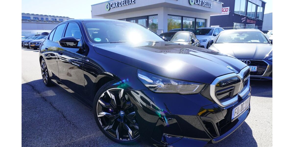 BMW i5 16.000 km 67.999 &euro; Fürth 90763