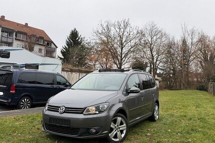 VW Touran 173.000 km 7.989 &euro; Nürnberg 90431