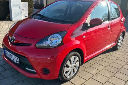 Toyota Aygo (X) 60.000 km 6.000 &euro; Fürth 90763