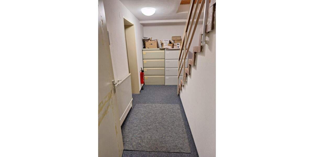 Renovierungsbedürftiger Bungalow mit Garten und Garage 4 zimmer