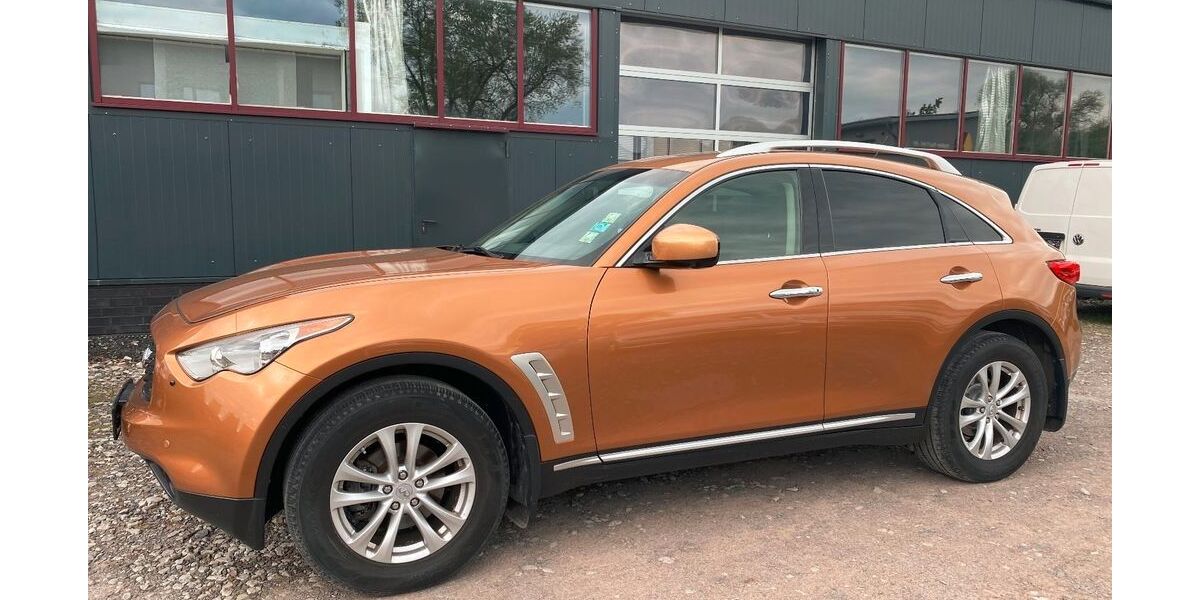 INFINITI QX70 245.000 km 8.900 &euro; Nürnberg 90461