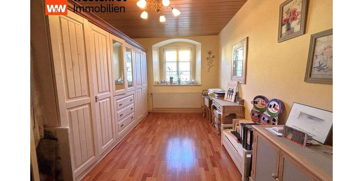 Mehrfamilienhaus, Wohnhaus Hersbruck - 7 Zimmer, 182 m&sup2;, 899.000&euro; | Angebot:25663531