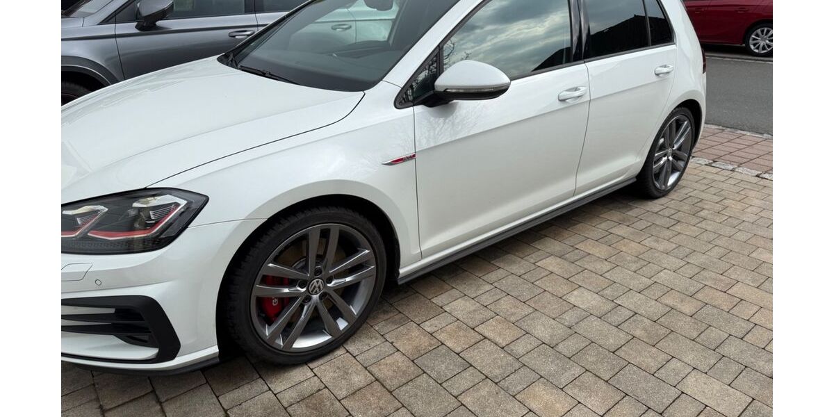 VW Golf 66.000 km 22.999 &euro; Obermichelbach 90587