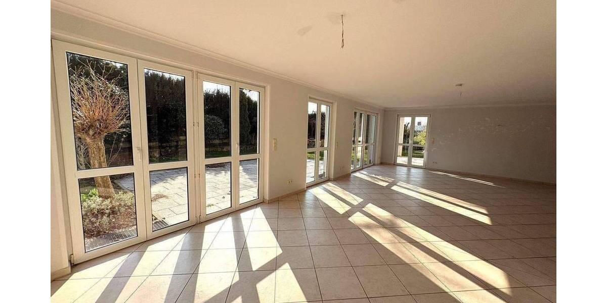 Etagenwohnung Nürnberg Gaismannshof - 4 Zimmer, 145 m&sup2;, 1.950&euro; | Angebot:26863508