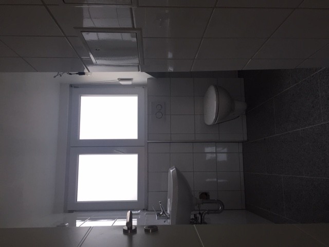 Neuwertige 3-Zimmer-DG-Wohnung mit Loggia und KFZ-Stellplatz Nbg-Schweinau 3 zimmer