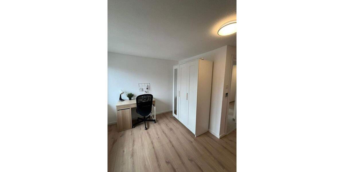 Etagenwohnung Erlangen Sieglitzhof - 4 Zimmer, 15 m&sup2;, 390&euro; | Angebot:25414542
