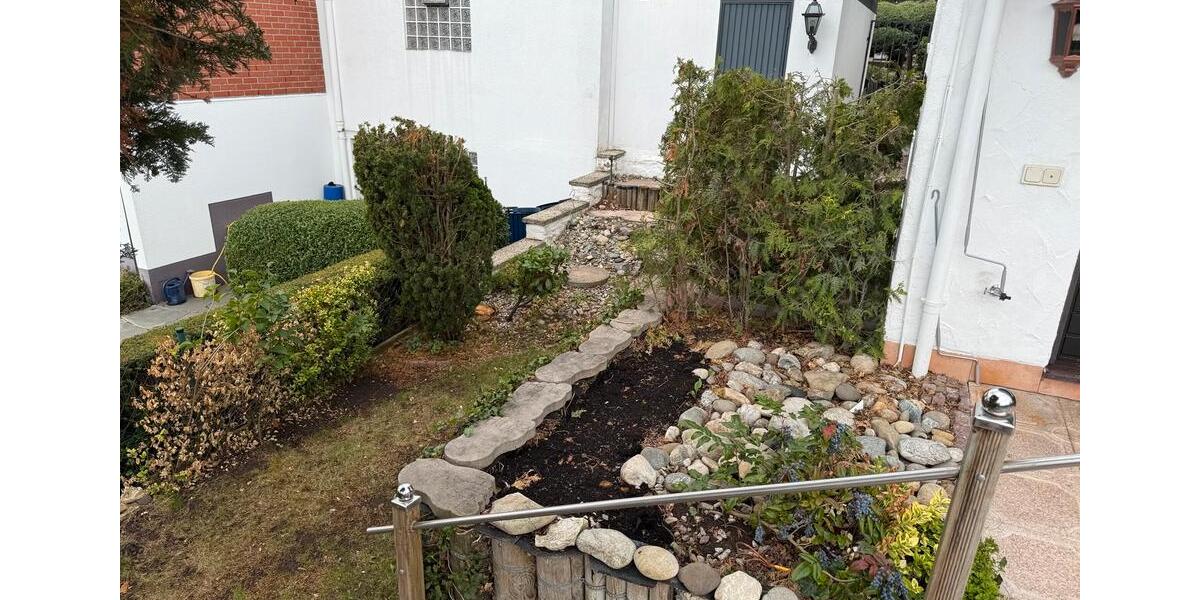 DOPPELHAUSHÄLFTE in Fürth- VACH am Kanal mit Pool und ohne Makler 5 zimmer