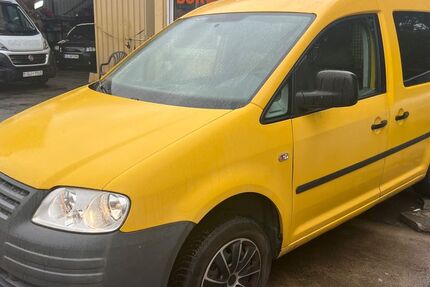 VW Caddy 248.000 km 1.950 &euro; Fürth 90765