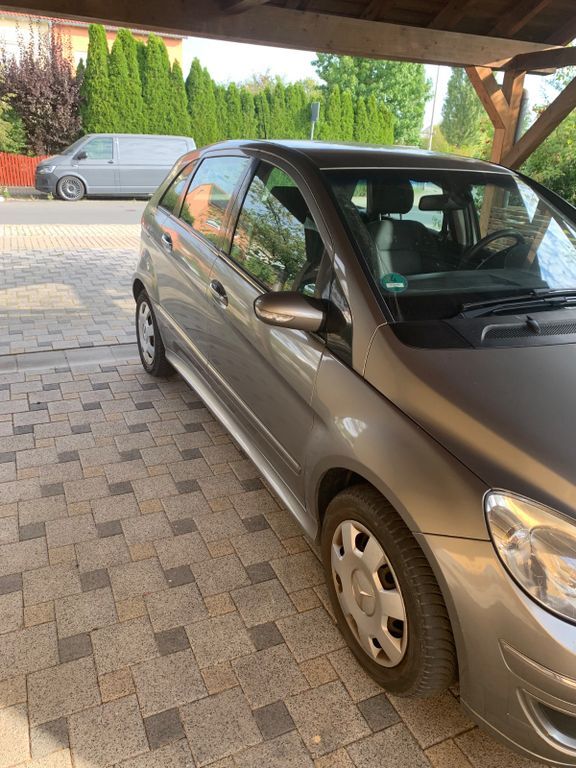 Mercedes-Benz B 200 135.000 km 4.999 € Adelsdorf 91325