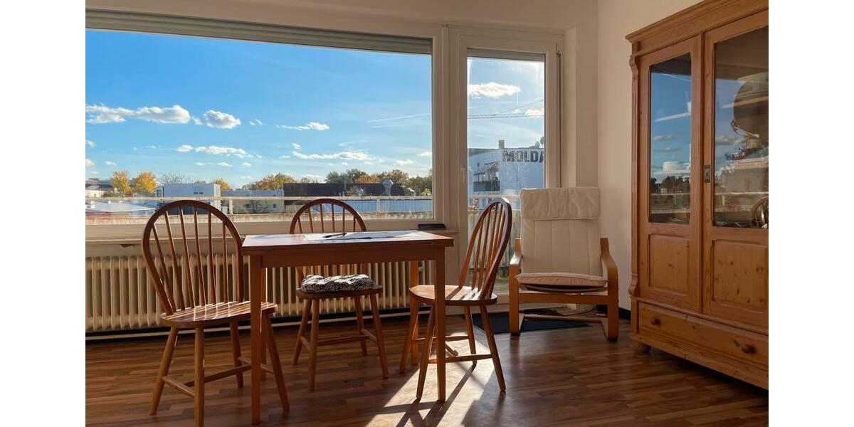 Helle 4-Zimmer Wohnung für WG zu vermieten . Einzelzimmer ab: 4 zimmer