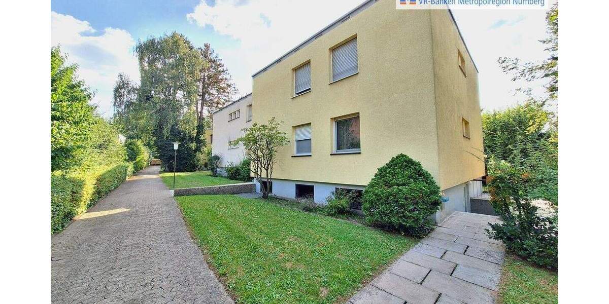 TOP 3-Zimmer Wohnung im Hochparterre mit Balkon und Einzelgarage in ruhiger Lage 3 zimmer