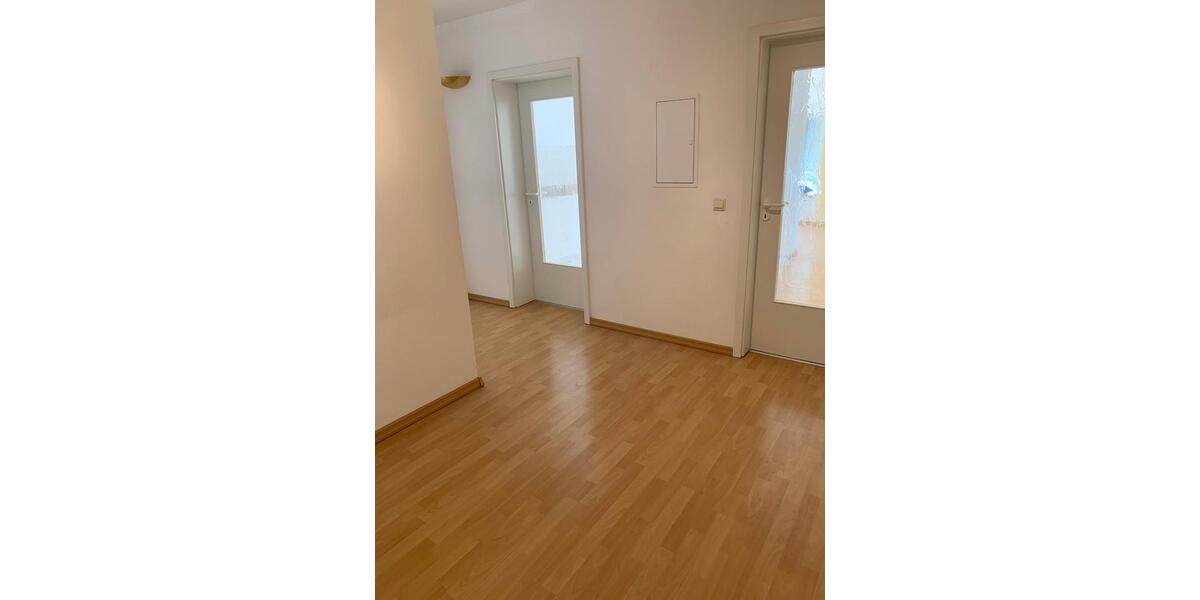 Etagenwohnung Simmelsdorf - 2 Zimmer, 68 m&sup2;, 816&euro; | Angebot:26603771