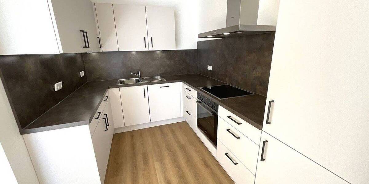 Etagenwohnung Nürnberg Schweinau - 4 Zimmer, 94 m&sup2;, 1.439&euro; | Angebot:26806552