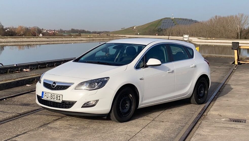 Opel Astra 148.000 km 5.500 € Obermichelbach 90587