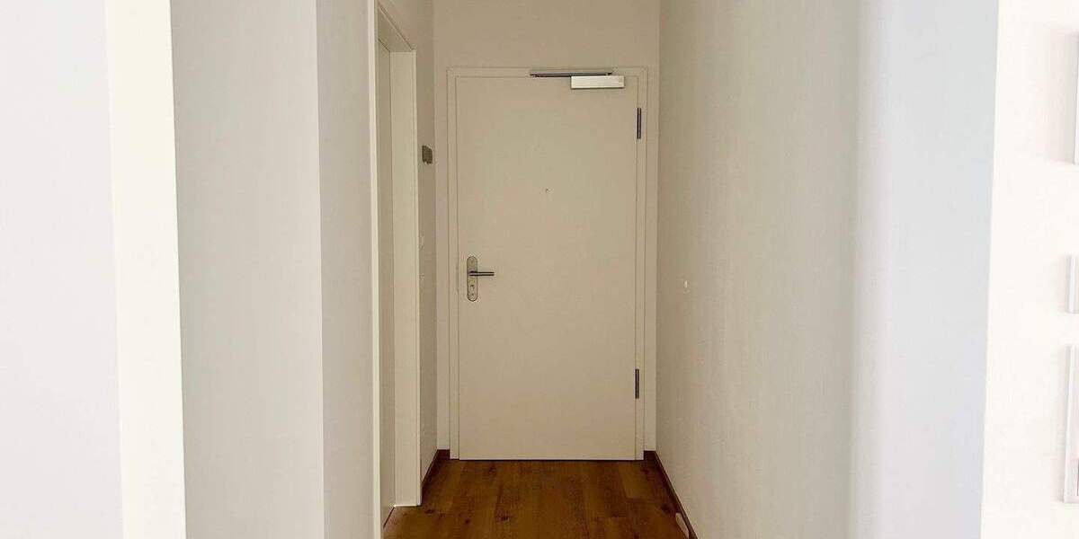 ***LIEBLINGSPLATZ*** SONNIGE 4 ZIMMER WOHNUNG MIT EINBAUKÜCHE UND BALKON 4 zimmer