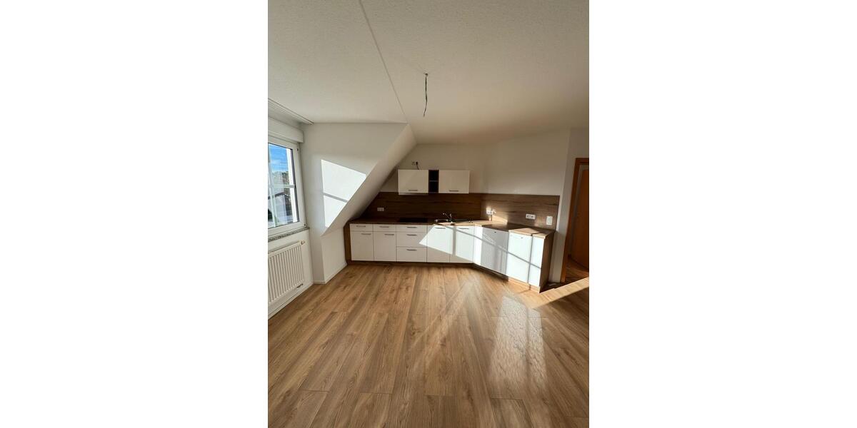 Etagenwohnung Langensendelbach - 2 Zimmer, 65 m&sup2;, 750&euro; | Angebot:27609836