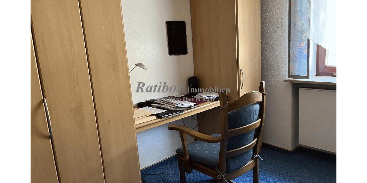 Sehr großzügiges und gepflegtes Einfamilienhaus mit Einliegerwohnung und Doppelgarage in Roth OT - Bungalow Roth Pfaffenhofen | Angebot:25634482