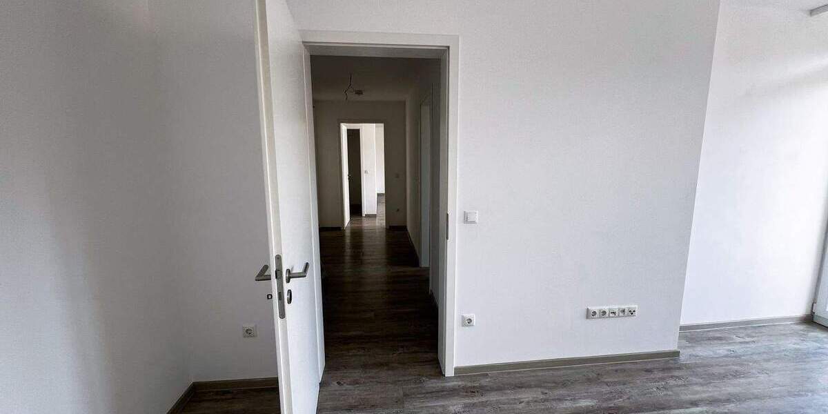 Etagenwohnung Nürnberg Steinbühl - 2 Zimmer, 65 m&sup2;, 950&euro; | Angebot:26741046