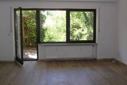 3-Zimmer-Eigentumswohnung mit Terrasse anschl. Gartenanteil und Garage