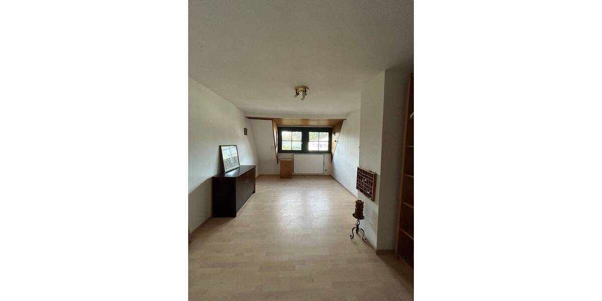 Charmante Doppelhaushälfte im fränkischen Stil mit Garage in ruhiger Wohnlage von Alterlangen (sanierungsbedürftig) 5 zimmer