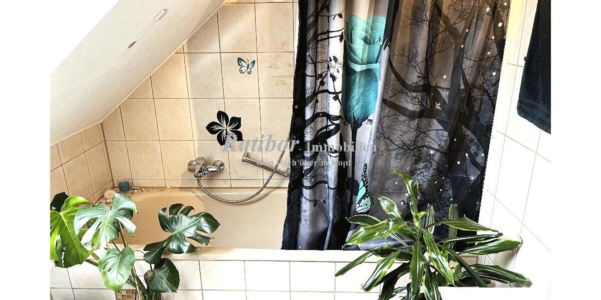Gut vermietete 2 Zimmer-Mansardenwohnung mit Loggia und Stellplatz in ruhiger Wohnlage RH-Nord - Dachgeschoßwohnung Roth | Angebot:27156608