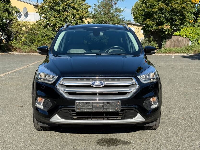 Ford Kuga 119.000 km 9.900 € Fuerth 90768