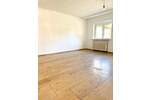 +++ 3-ETAGEN-HAUS MIT VIEL PLATZ UND GROßER TERRASSE IN WEIHERHOF +++