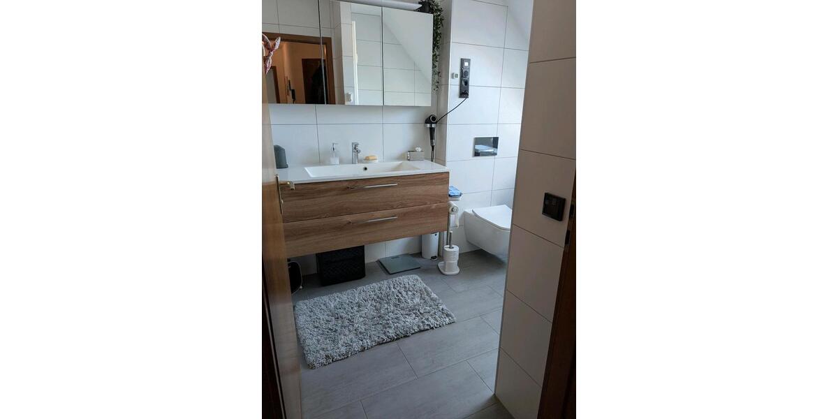 Dachgeschoßwohnung Herzogenaurach - 2.5 Zimmer, 64 m&sup2;, 295.000&euro; | Angebot:26704722