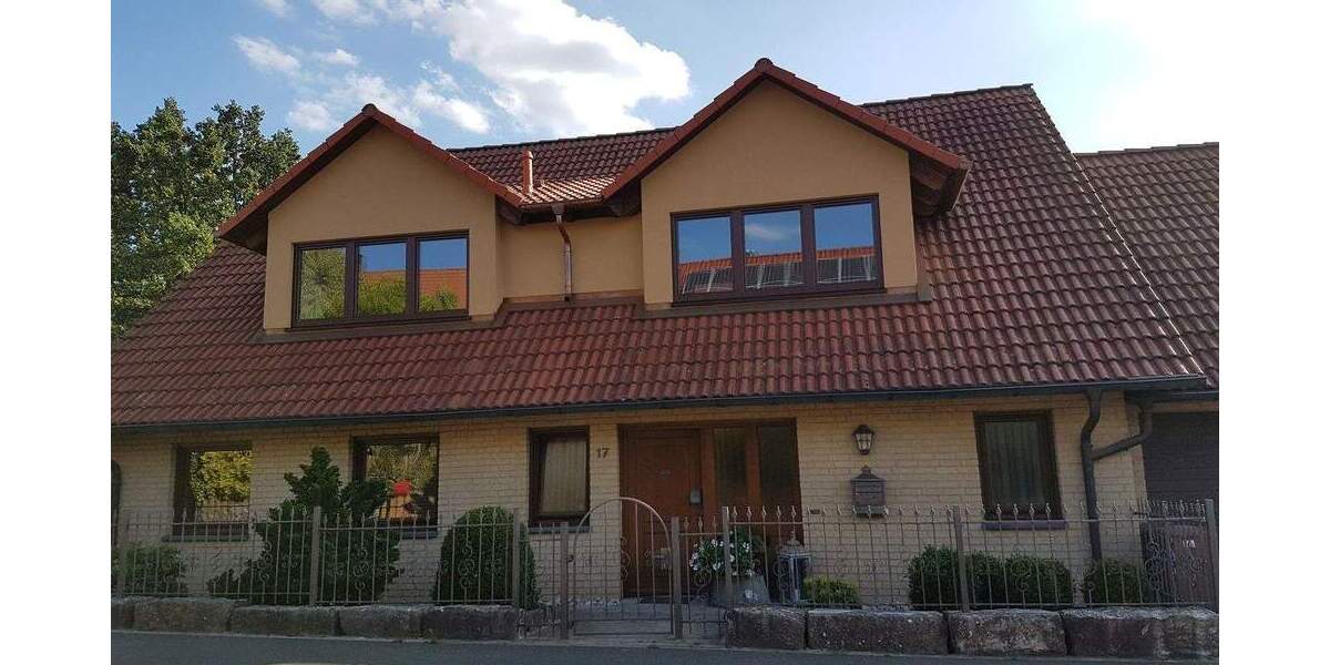 Einfamilienhaus Roßtal Buchschwabach - 1 Zimmer, 200 m&sup2;, 699.000&euro; | Angebot:25657444