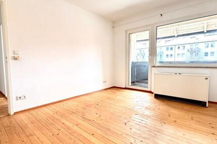 Wohnen am Dutzendteich: top gepflegte 2-Zimmer-Wohnung +++ mit Balkon +++ 2 zimmer