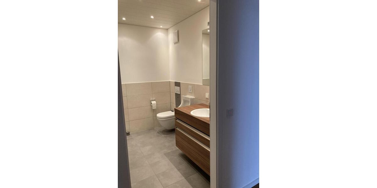 Erdgeschoßwohnung Erlangen Am Anger - 4 Zimmer, 124 m&sup2;, 2.200&euro; | Angebot:26621783