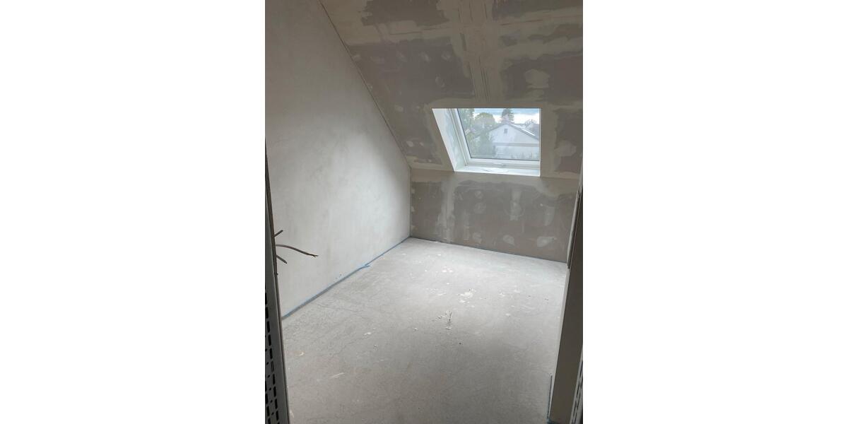 Etagenwohnung Nürnberg Altenfurt - 5.5 Zimmer, 131 m&sup2;, 2.100&euro; | Angebot:27616703