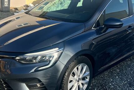 Renault Clio 122.010 km 10.400 &euro; Nürnberg 90431